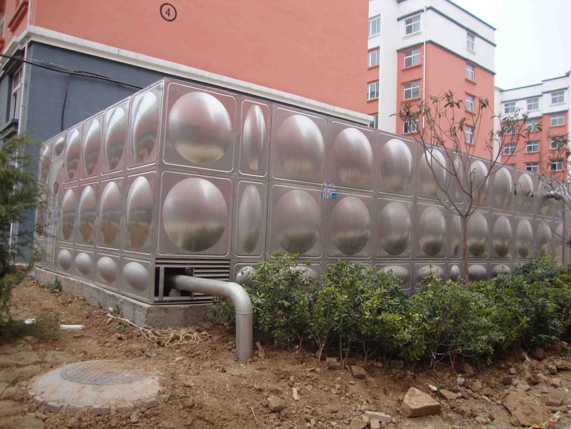 換熱站設(shè)備廠家介紹板式換熱器與殼管式的結(jié)構(gòu)有什么不同？